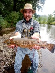 Fliegenfischen in Europa: Ohne deutschen Angelschein zum Traumfisch! 